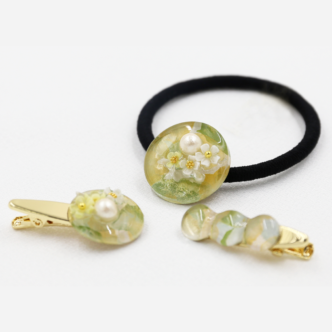 つまみ細工のヘアアクセサリー3つセット<黄色>