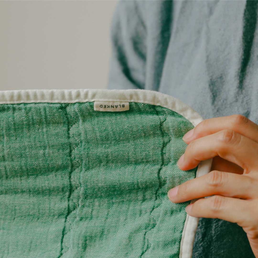 ガーゼハンカチ(NOBINOBI)ふんわり四重織ガーゼハンカチ blanked(ブランケッド)