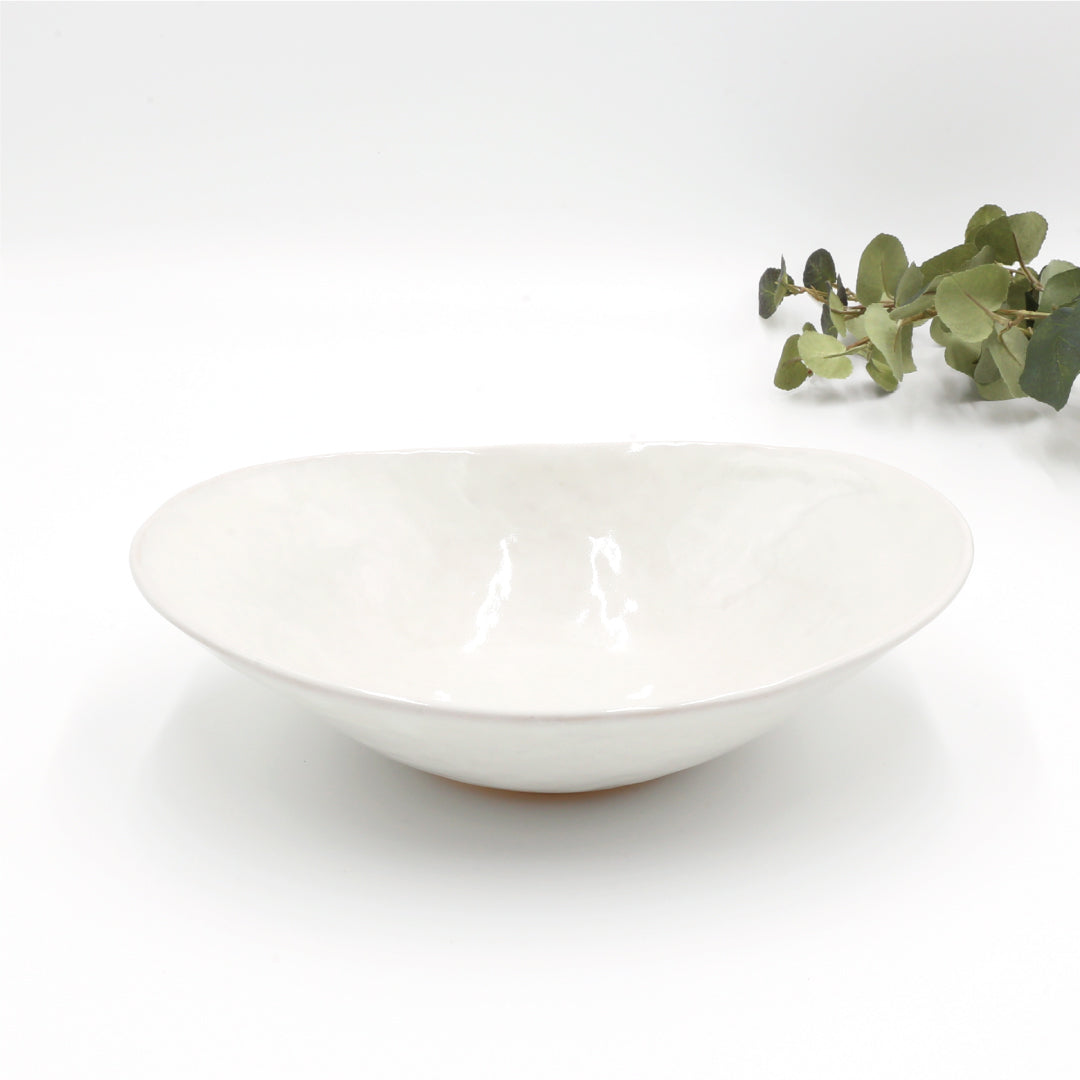 Softly curved bowl (large) Hagi ware
