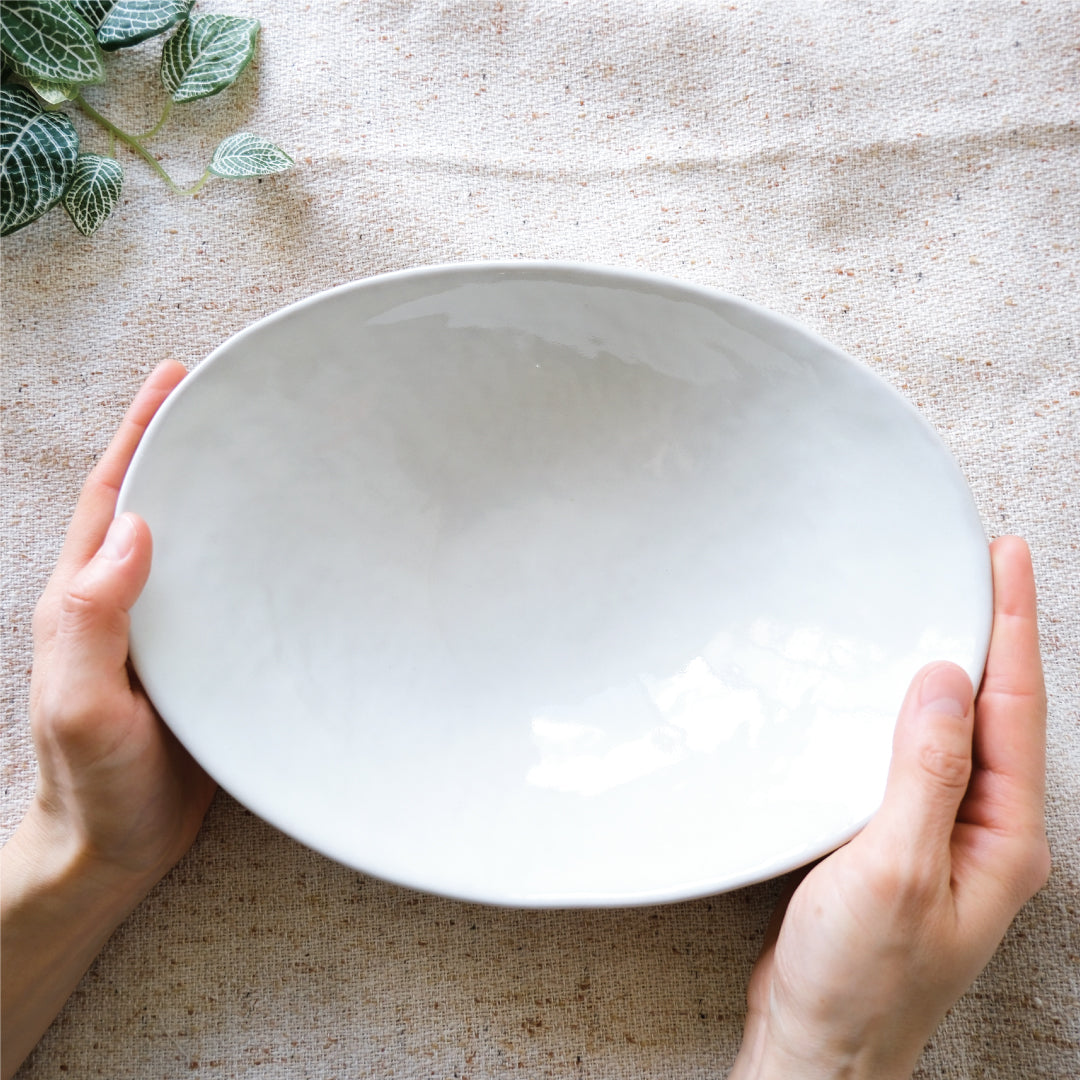 Softly curved bowl (large) Hagi ware