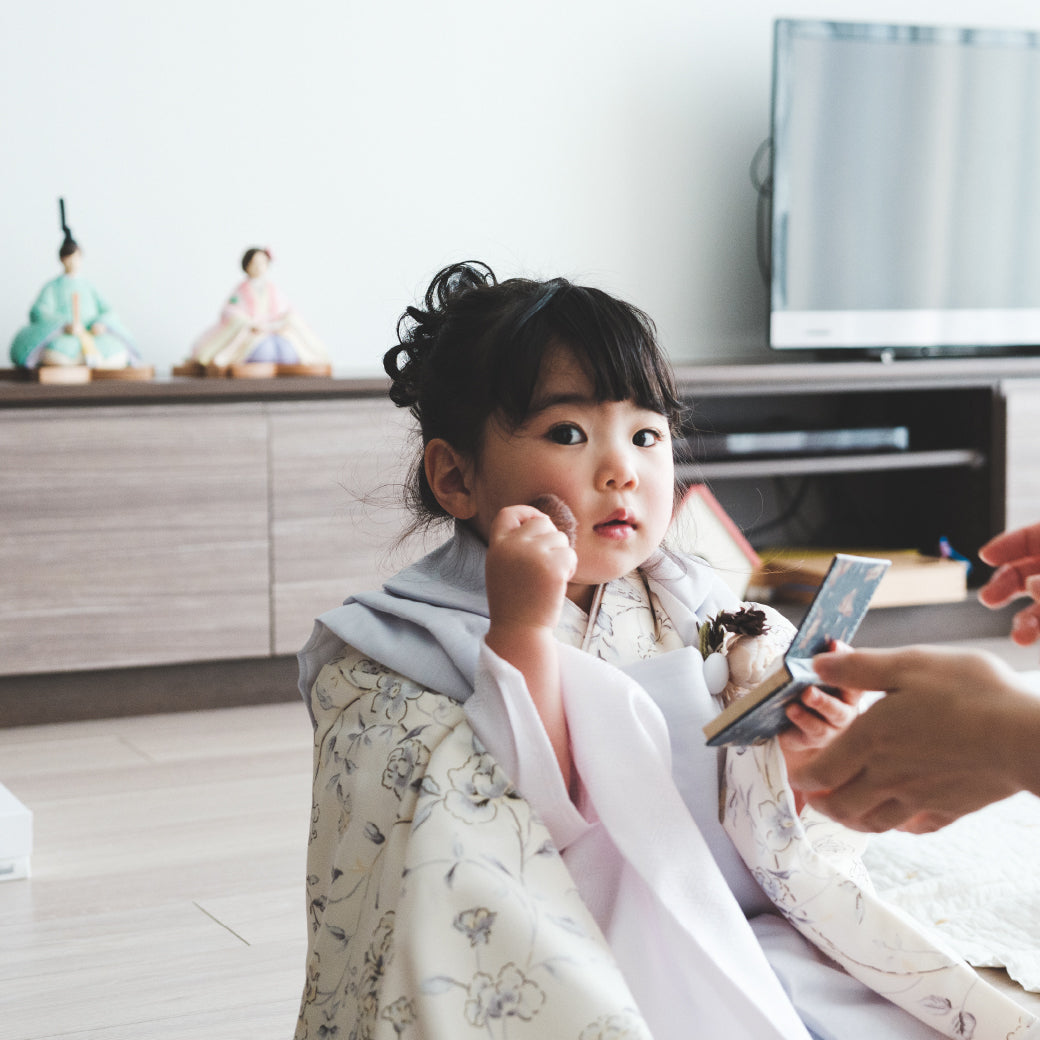 "Banquet de fleurs" Les poupées Hina d'Ai Haibara