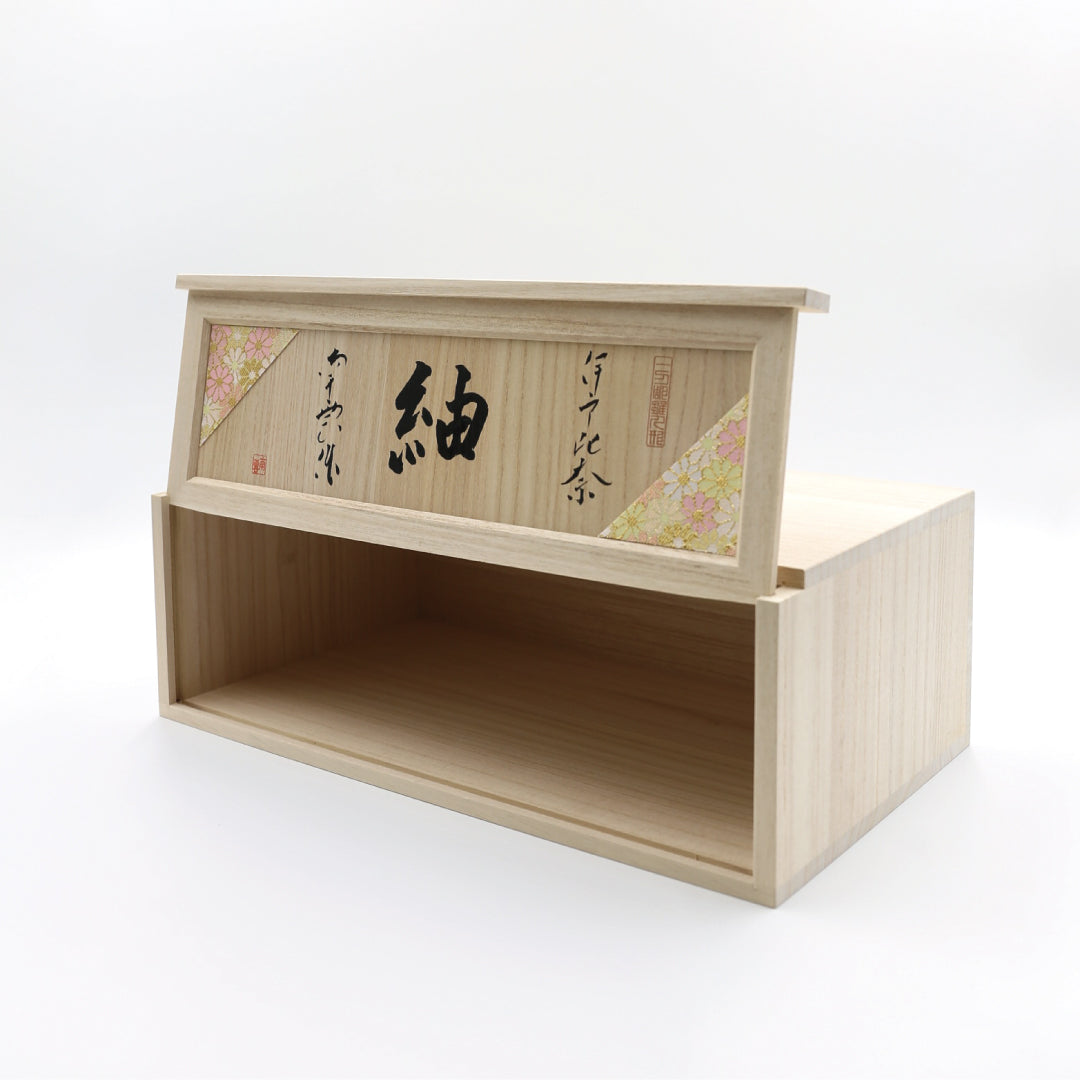 雛人形 伊予一刀彫り【南雲作】 紬 三段 五人飾り