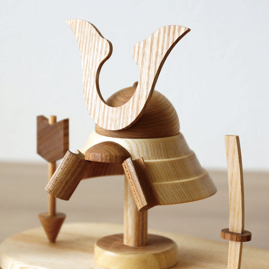 KOTOHA 木製五月人形