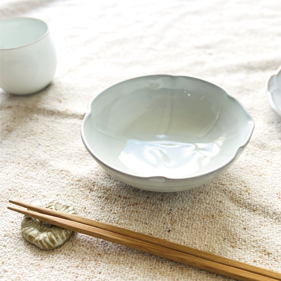 陶の杜 】木の葉鉢 卯の花 萩焼 – 晴れと暮らす