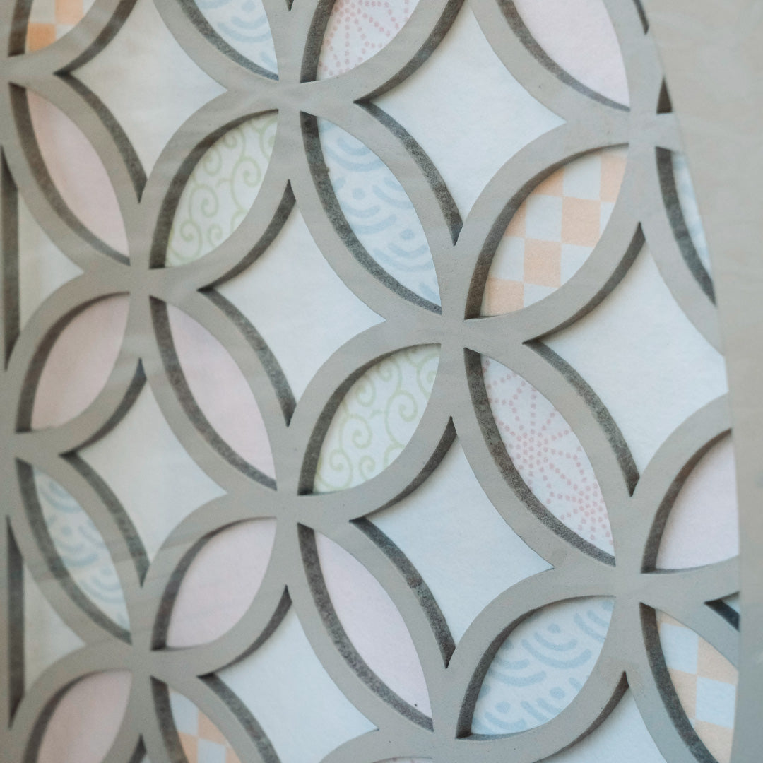 羽子板 縁 - en - グレージュ・アクリルケース　押絵羽子板飾り