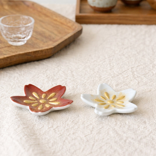 [Nishikawa Teizaburo Shoten] Chopstick rest pair red and white cherry blossoms
