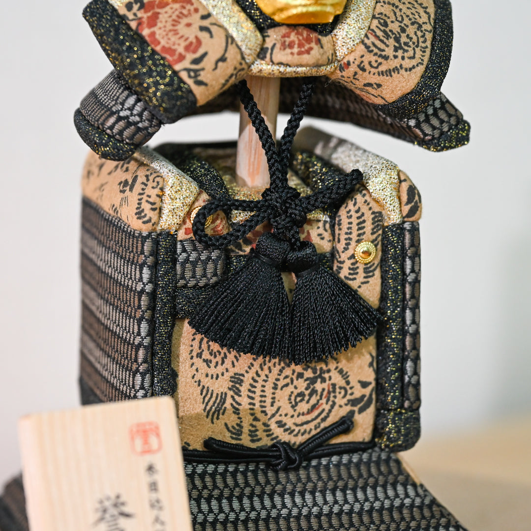 木目込人形【誉鎧】 ＜獅煌 -shikou-＞ 徳永監修 五月人形 – 晴れと暮らす