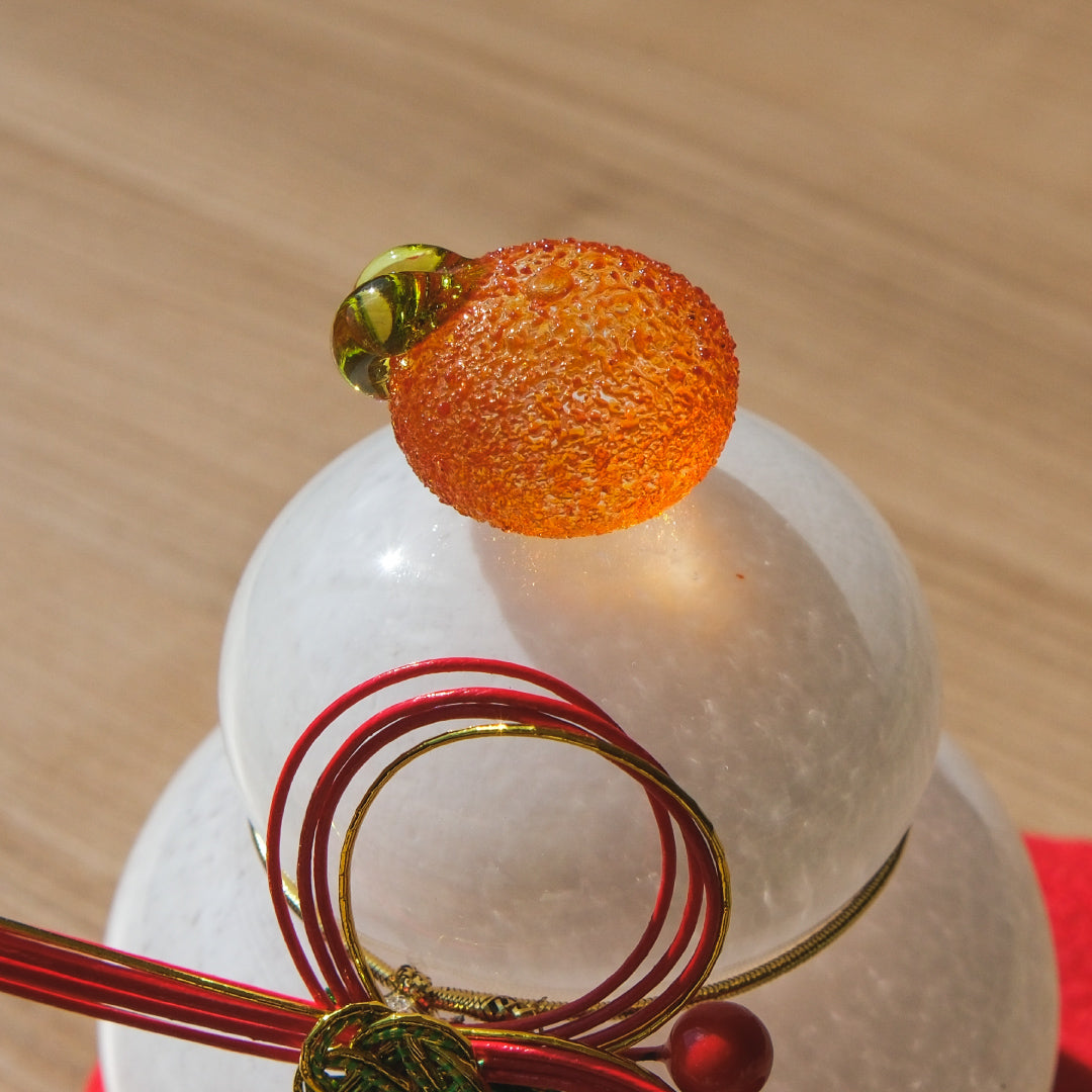 晴れと暮らすの鏡餅　博多びーどろ ガラスの鏡餅