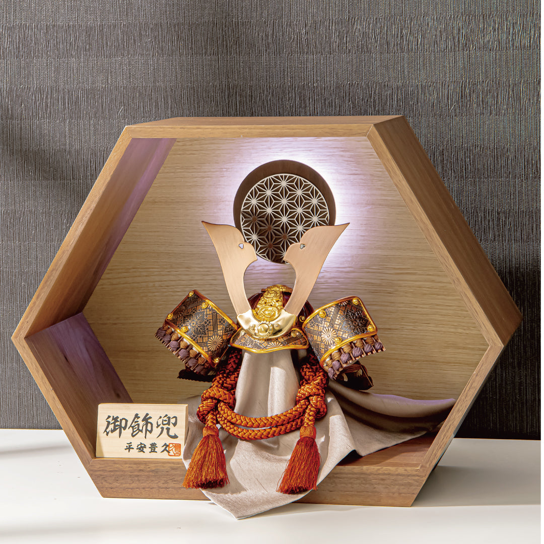 平安豊久作 銅色兜飾り　天翔　7号　間口40cm