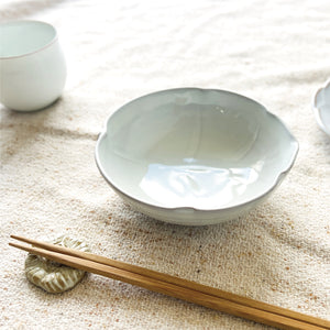 陶の杜 】木の葉鉢 卯の花 萩焼 – 晴れと暮らす