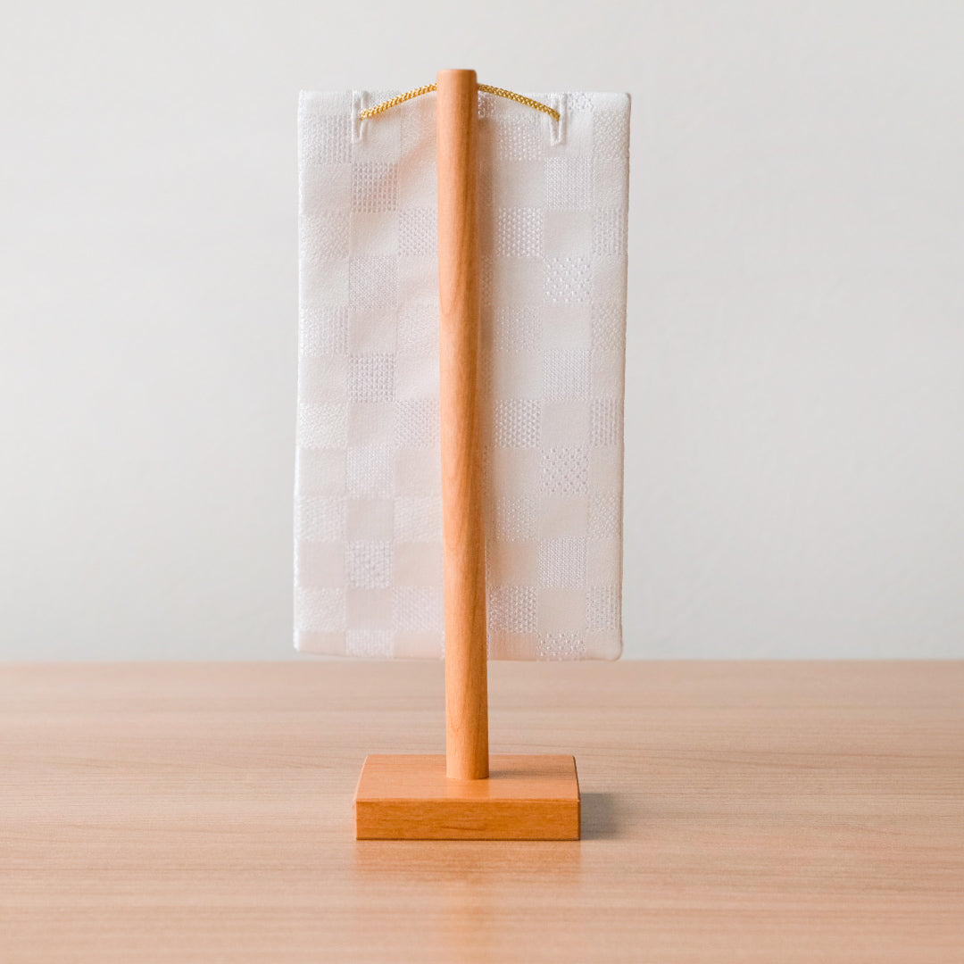 ちいさな刺繍名前旗＜りゅう＞ 金襴刺繍名前旗 特小/無垢台